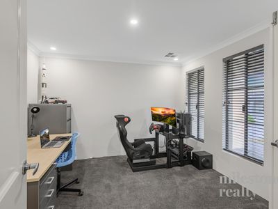 29 Grapple Road, Whitby