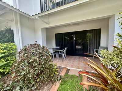 2 / 293-301 Esplanade, Cairns North