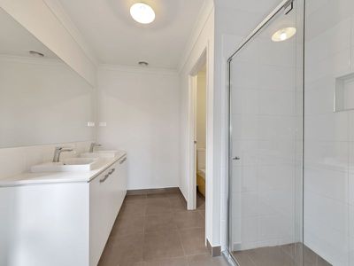 49 Deoro Parade, Clyde North