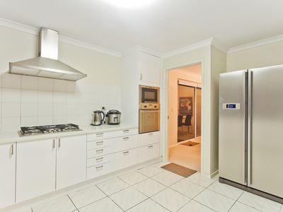 10 Matsen Close, Booragoon