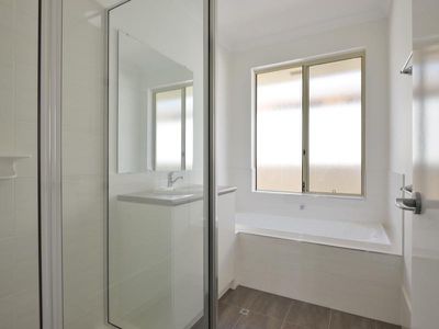 30 Tindals Crescent, Hannans