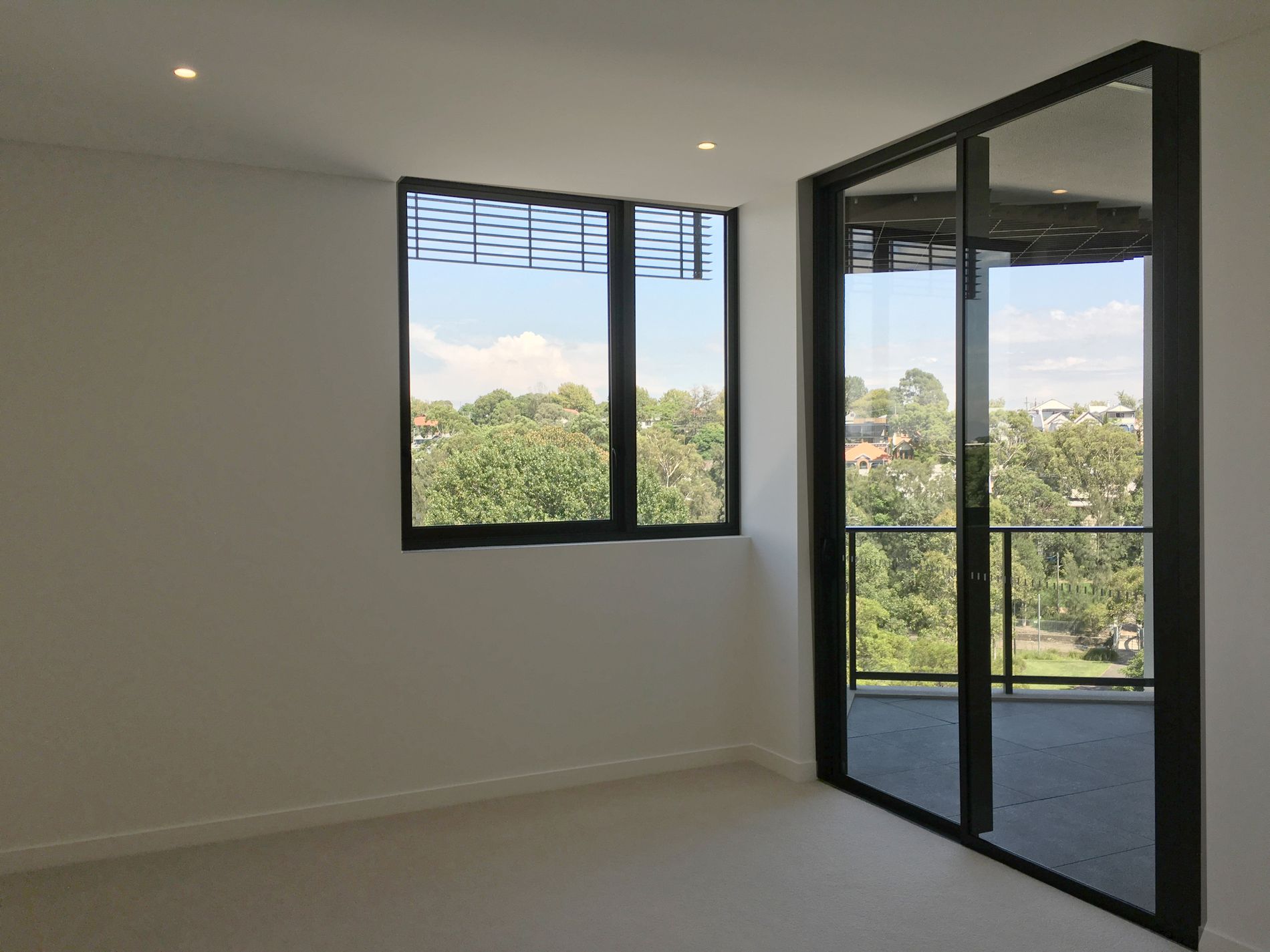 1402 / 1 Scotsman Street, Forest Lodge