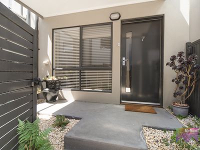 7 Tiller Walk, Mornington