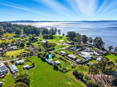 8 Beach Road, Middleton