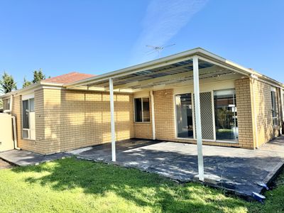 808 Armstrong Road, Manor Lakes