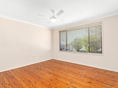 11 Phillips Crescent, Barrack Heights
