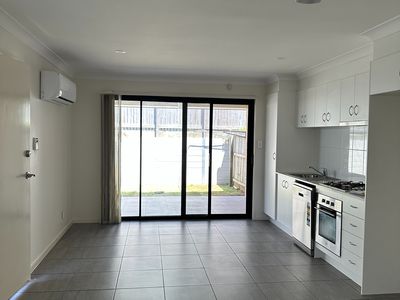 2 / 14 Creekstone Ave "Edens Crossing", Redbank Plains