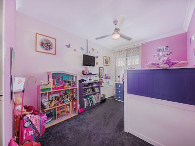 18 Moorpark Avenue, Yanchep