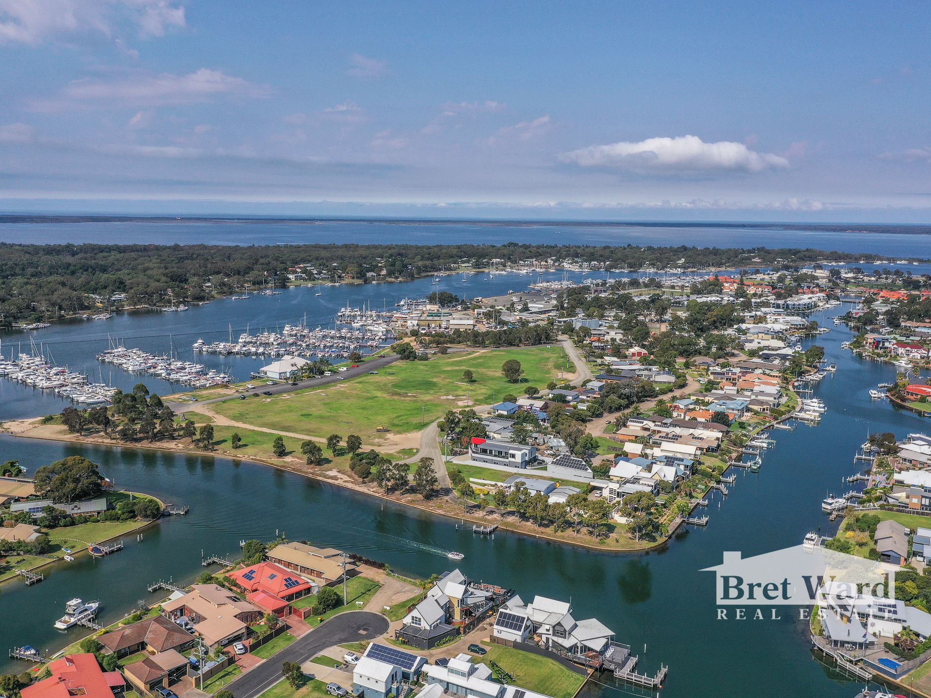 10 Canal Road, Paynesville