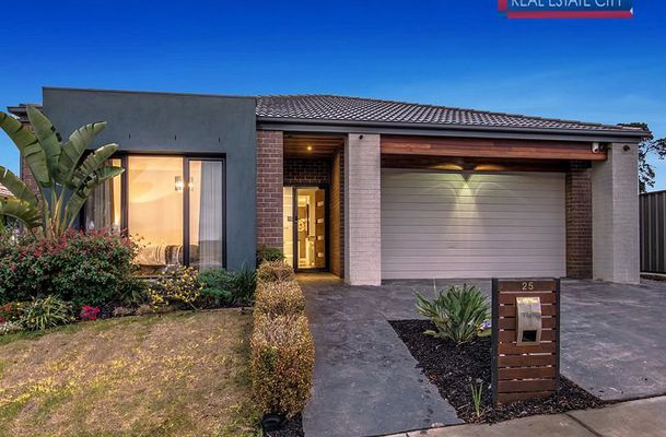 25 Pinnacle Drive, Craigieburn