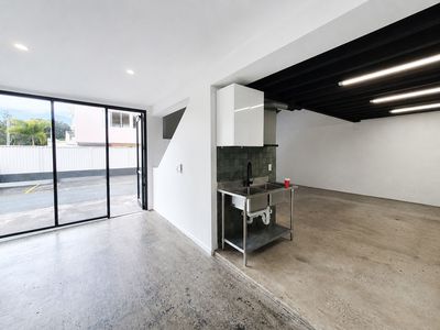 1 / 12 Simpson Street, Kirra