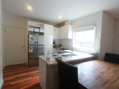3 / 8 Euroka Street, Chadstone