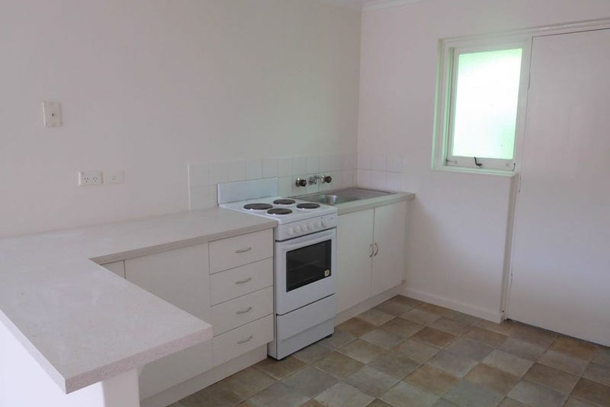 2 / 7 Estherbinks Avenue, Greenacres