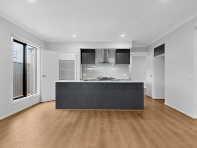 34 Tomatina Way, Berwick