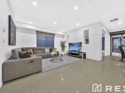 6 Lauradan Avenue, Berwick