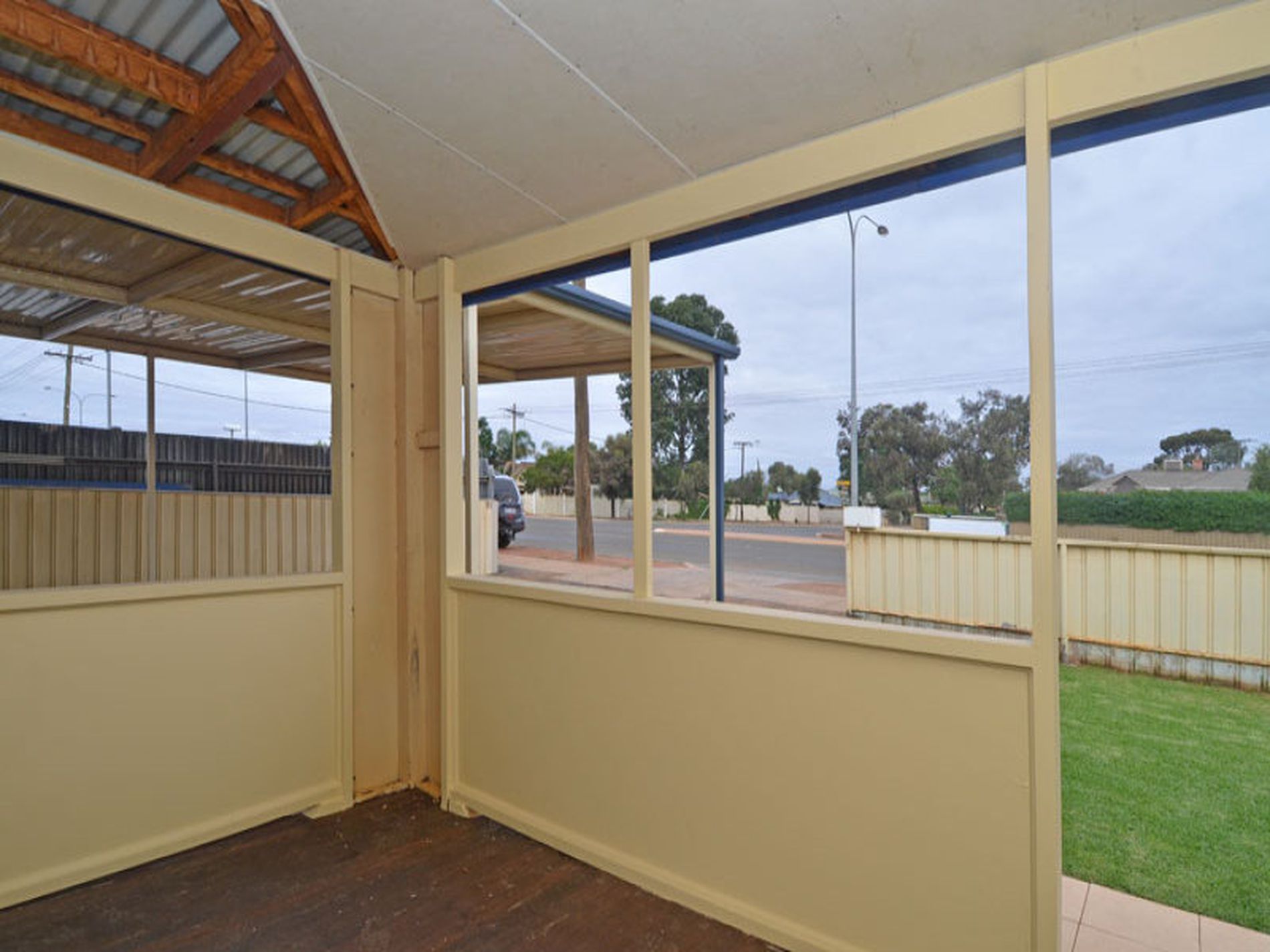 91 Federal Road, Boulder