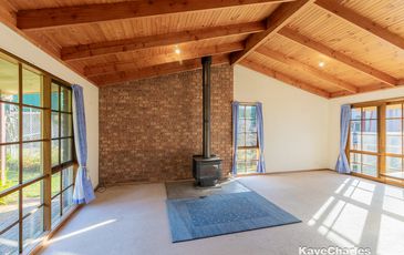 63 Beaconsfield-Emerald Road, Beaconsfield Upper