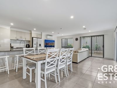 2 Nebula Lane, Cranbourne East