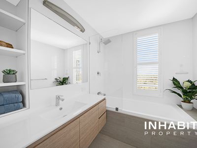 10W / 16 Kings Park Avenue, Crawley