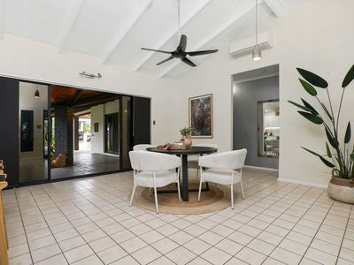 58 Lakes Crescent, Marrara