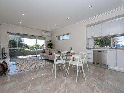 *4/57 Coode Street, Bayswater