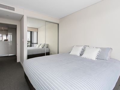 902 / 2 Oldfield Street, Burswood