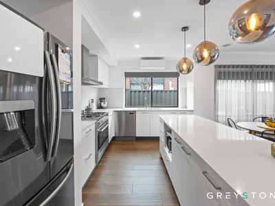 5 Nebula Court, Fraser Rise