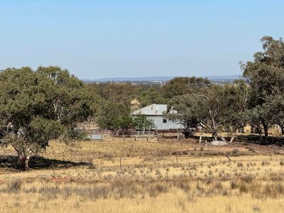 117 Hillside Lane, Parkes