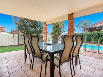 8 Ballantine Place, Horsley