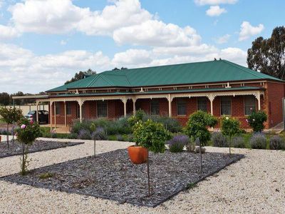 2 Holmes Road, Huntly