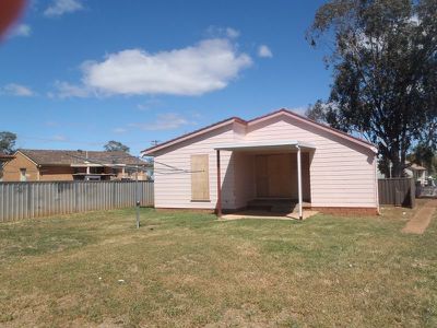 22 Lunar Avenue, Dubbo
