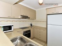 4 / 1 Daintree Drive, Parkinson