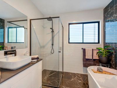2 / 7 Turpin Road, Labrador
