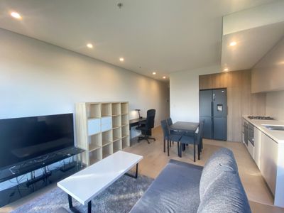 640 / 9 Maple Tree Road, Westmead