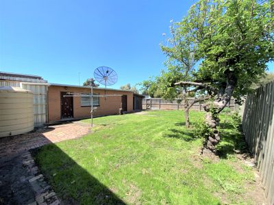 39 Duosa Road, Altona North