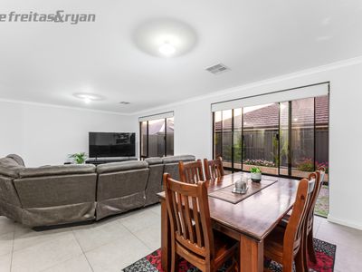 19 Ametrine Street, Treeby