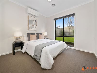5 Statham View, Cranbourne West