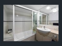 A2 / 100 Bowen Terrace, New Farm