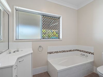 8 North Street, Gatton