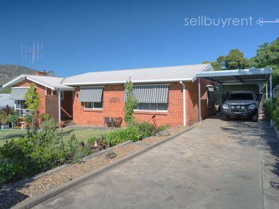 11 BANOOL ROAD, Tallangatta