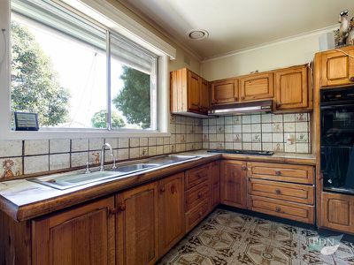 65 Hertford Road, Sunshine