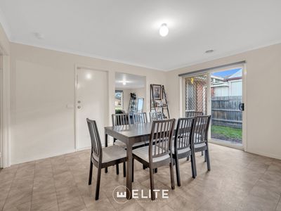 32 Osborn Grove, Pakenham