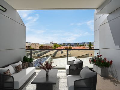 306 / 18 Surflen Street, Adelaide