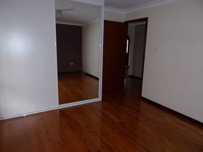 9 Lakewood Crescent, Casula