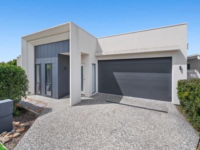 7 Peak Crescent, Pimpama