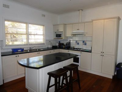 22 Oak Street, Seymour