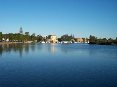 25 The Lakes Way, Forster