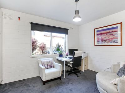 2 / 99 Summerhill Road, Footscray