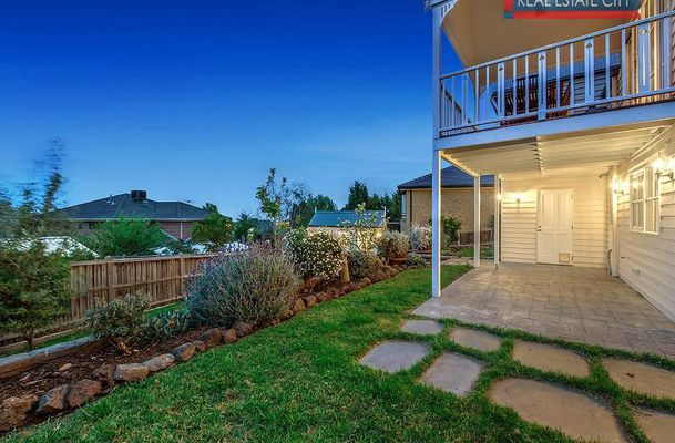 7 Crown Point, Craigieburn