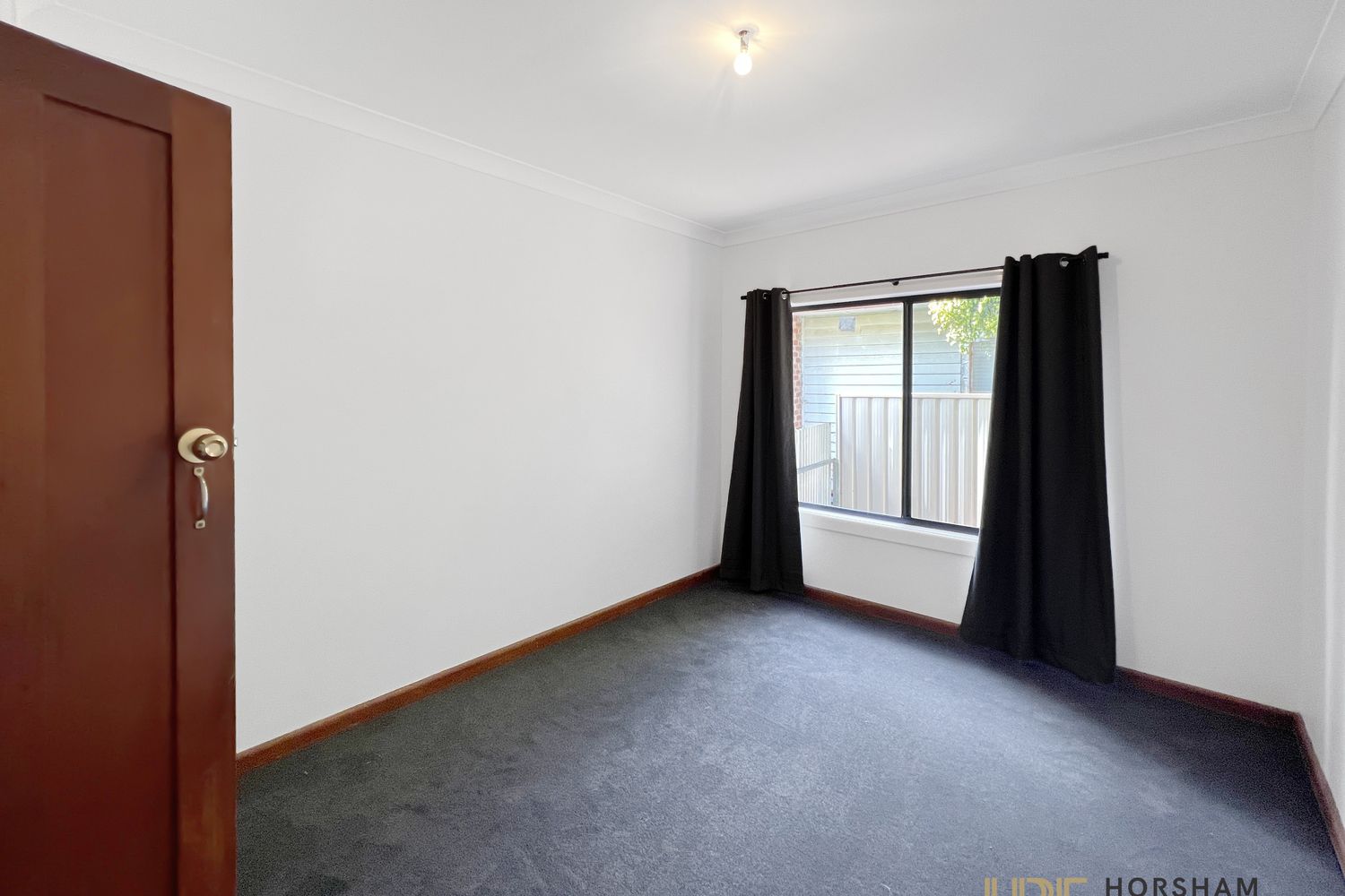 1 / 10 Sinclair Place, Horsham